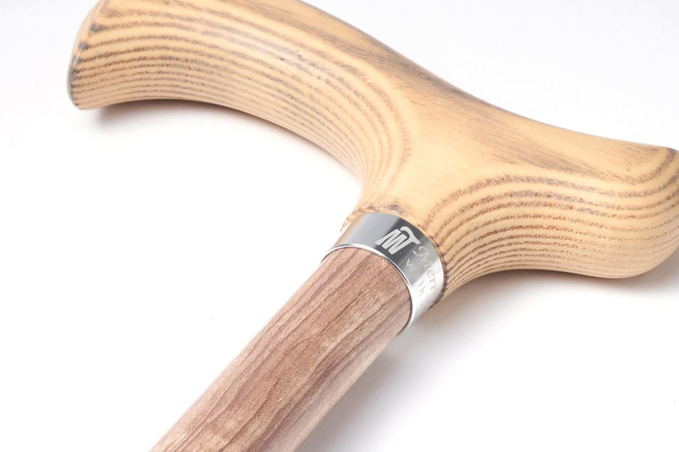Aspen handle grip and rose wood-like design
